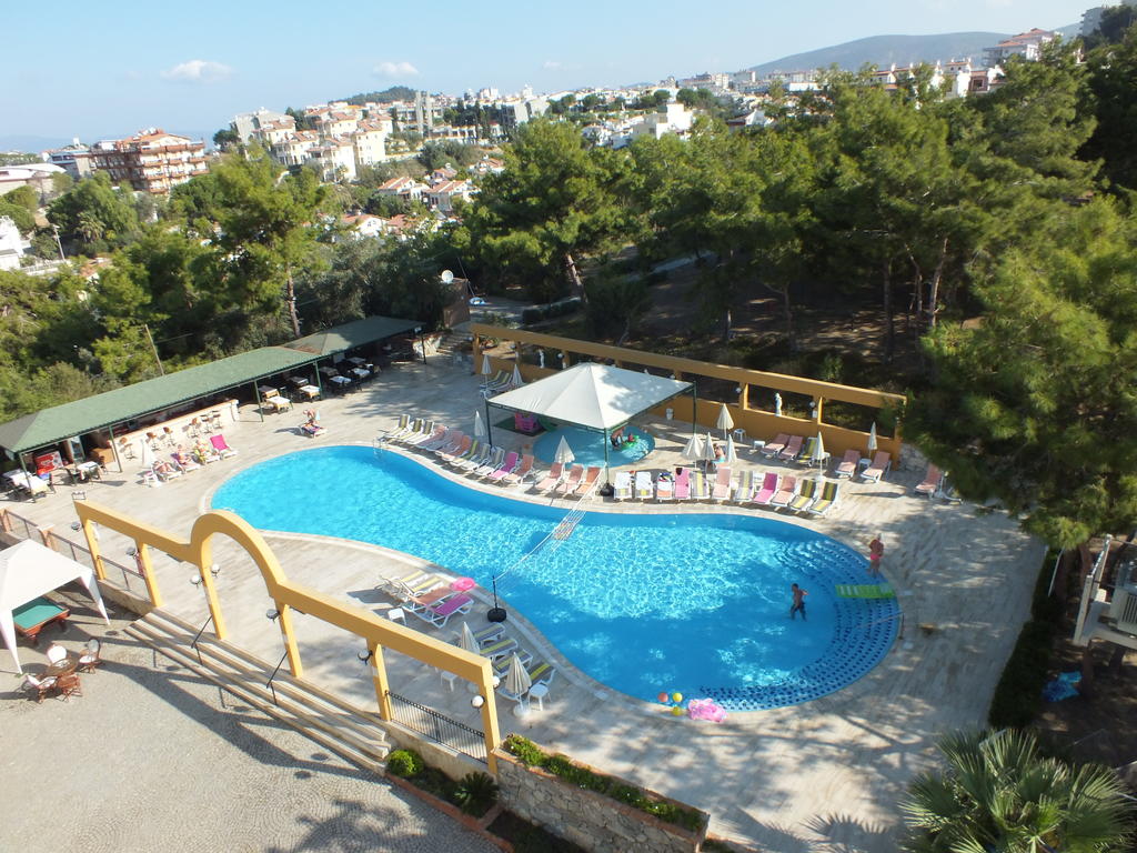 库萨达斯图塔斯家庭套房 Tuntas Family Suites Kusadasi