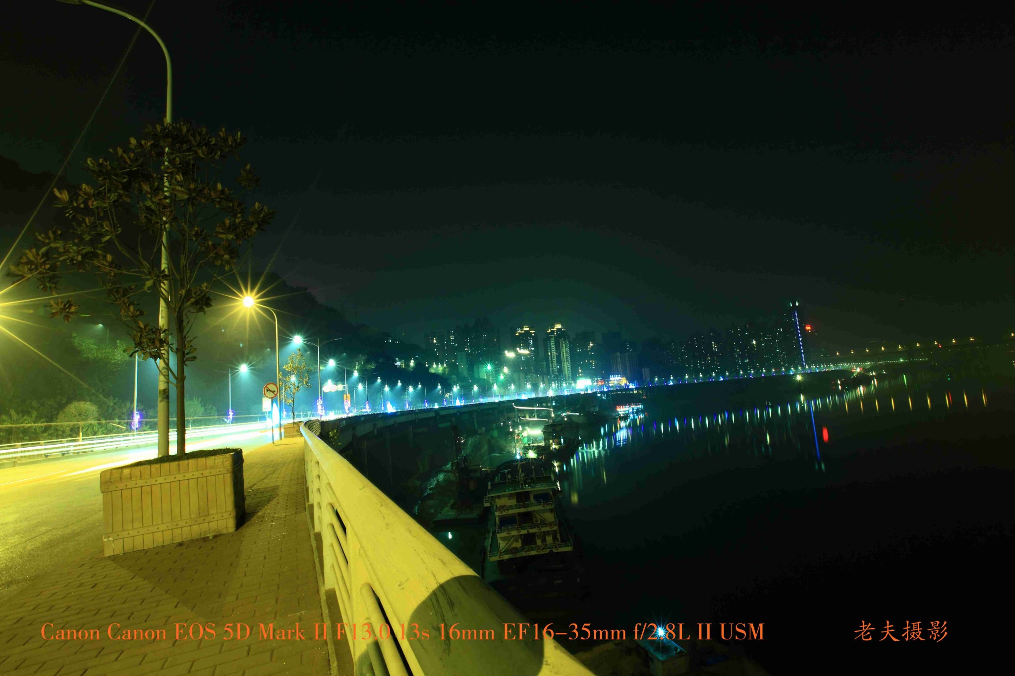 重庆嘉陵江石门大桥夜色