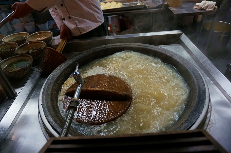 讓你知道鍋蓋面的來由,有關乾隆下江南的故事西津渡古街西津渡古街吃