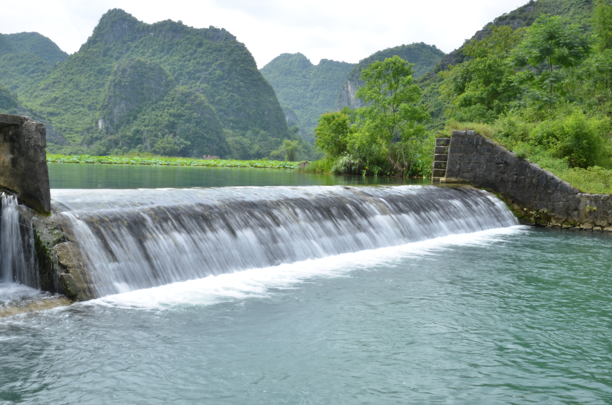 小地方,大景色之广西平果坡造布镜湖莲荷世界