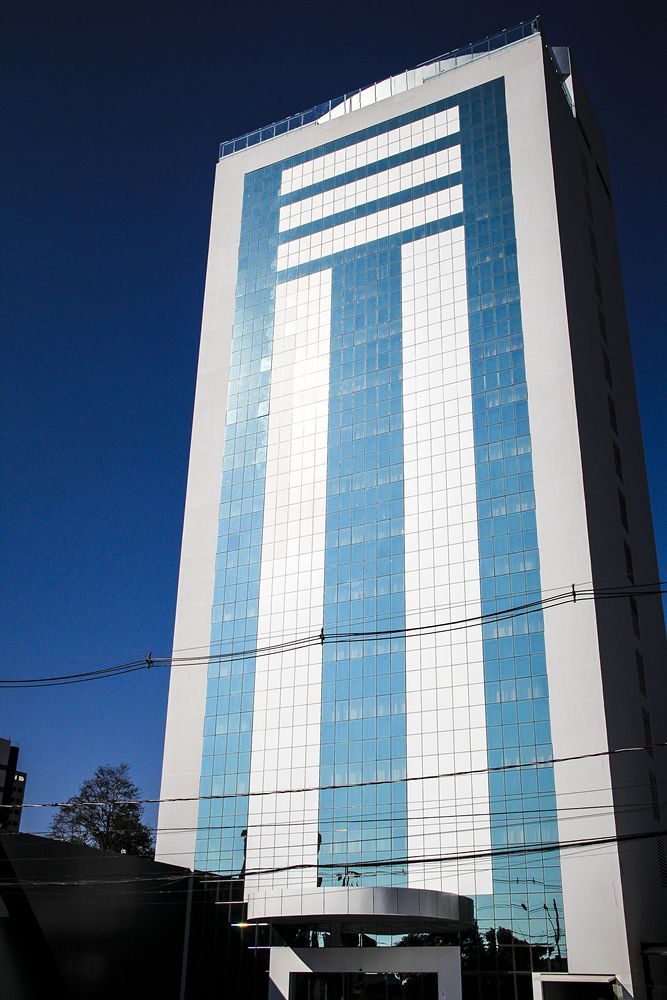 比亚莱托尔酒店 Viale Tower Hotel