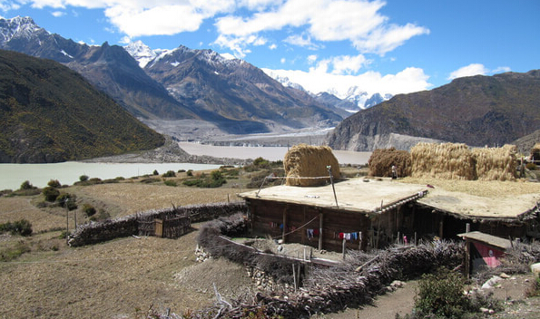 中国最富有美景的村庄西藏来古村