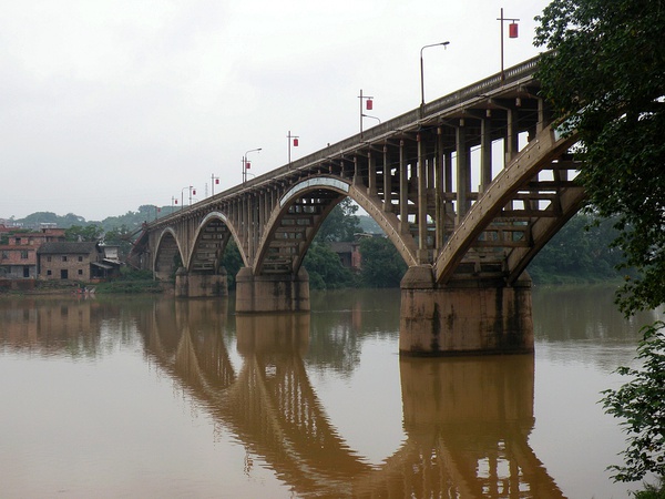 赣州西河人行桥图片