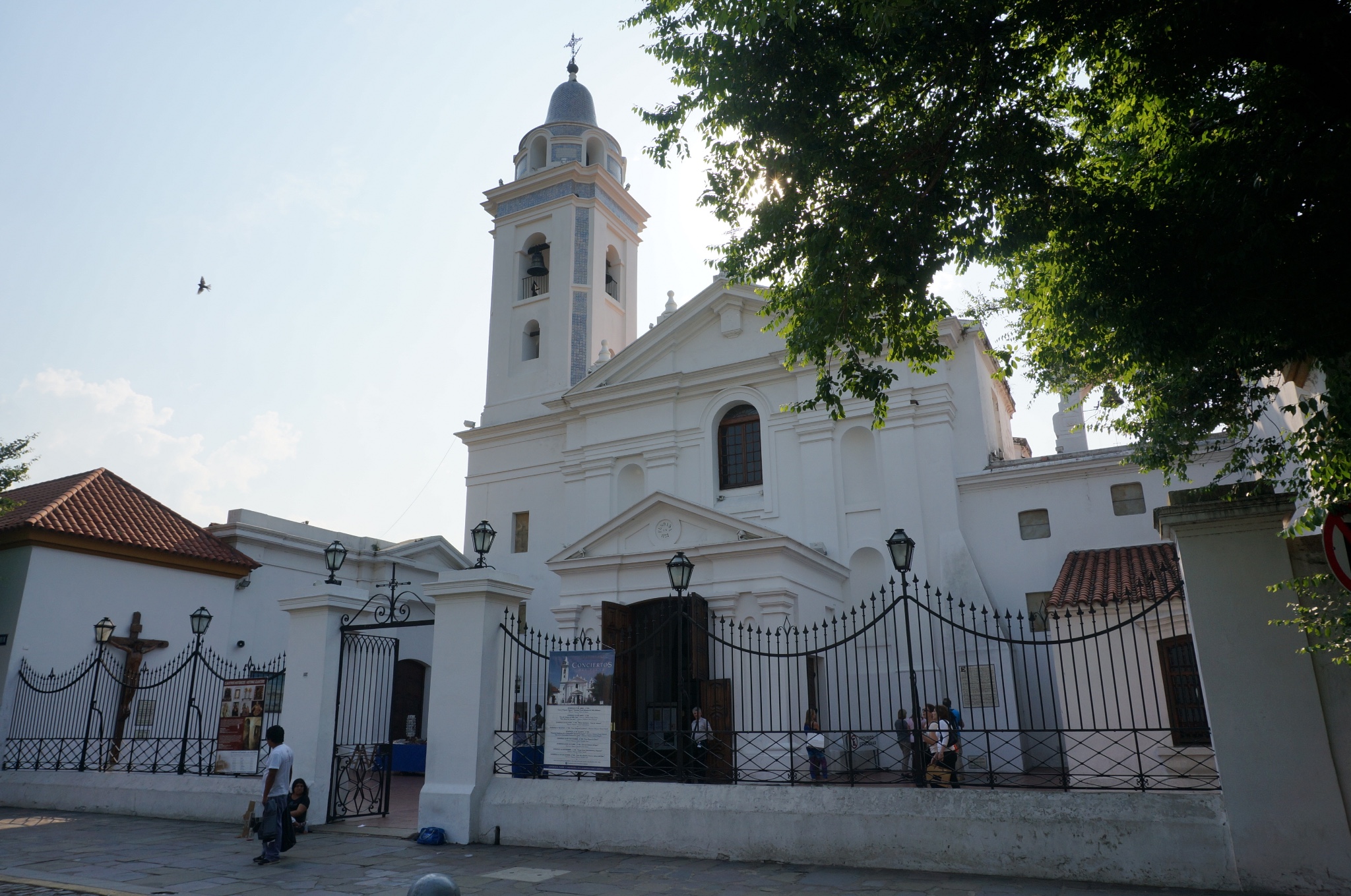 雷科萊塔墓地雷科萊塔墓地recoleta 貴族墓園,貝隆夫人也是埋葬在這裡