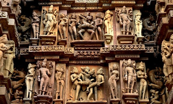 走进世界独一无二的性庙印度克久拉霍性爱神庙