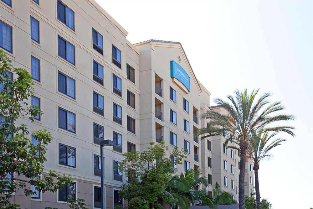 阿纳海姆度假村区索内斯塔 ES 套房酒店 Sonesta ES Suites Anaheim Resort Area