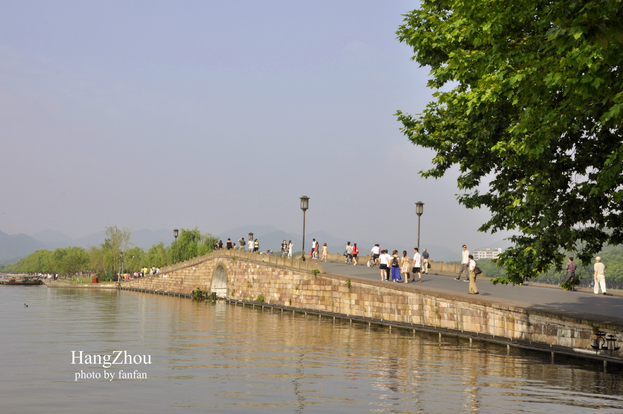 情侶能去西湖斷橋嗎,斷橋適合情侶去玩嗎