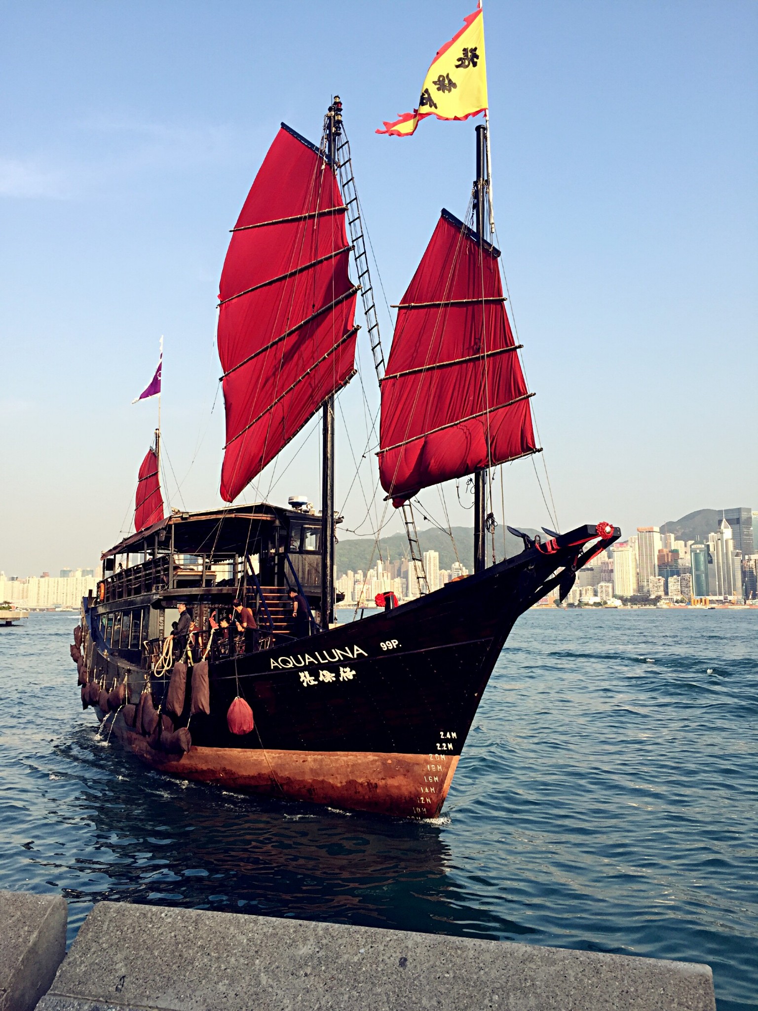 花样游记大赛张保仔号帆船aqua无敌全海景餐厅与王小姐2天1晚香港自由