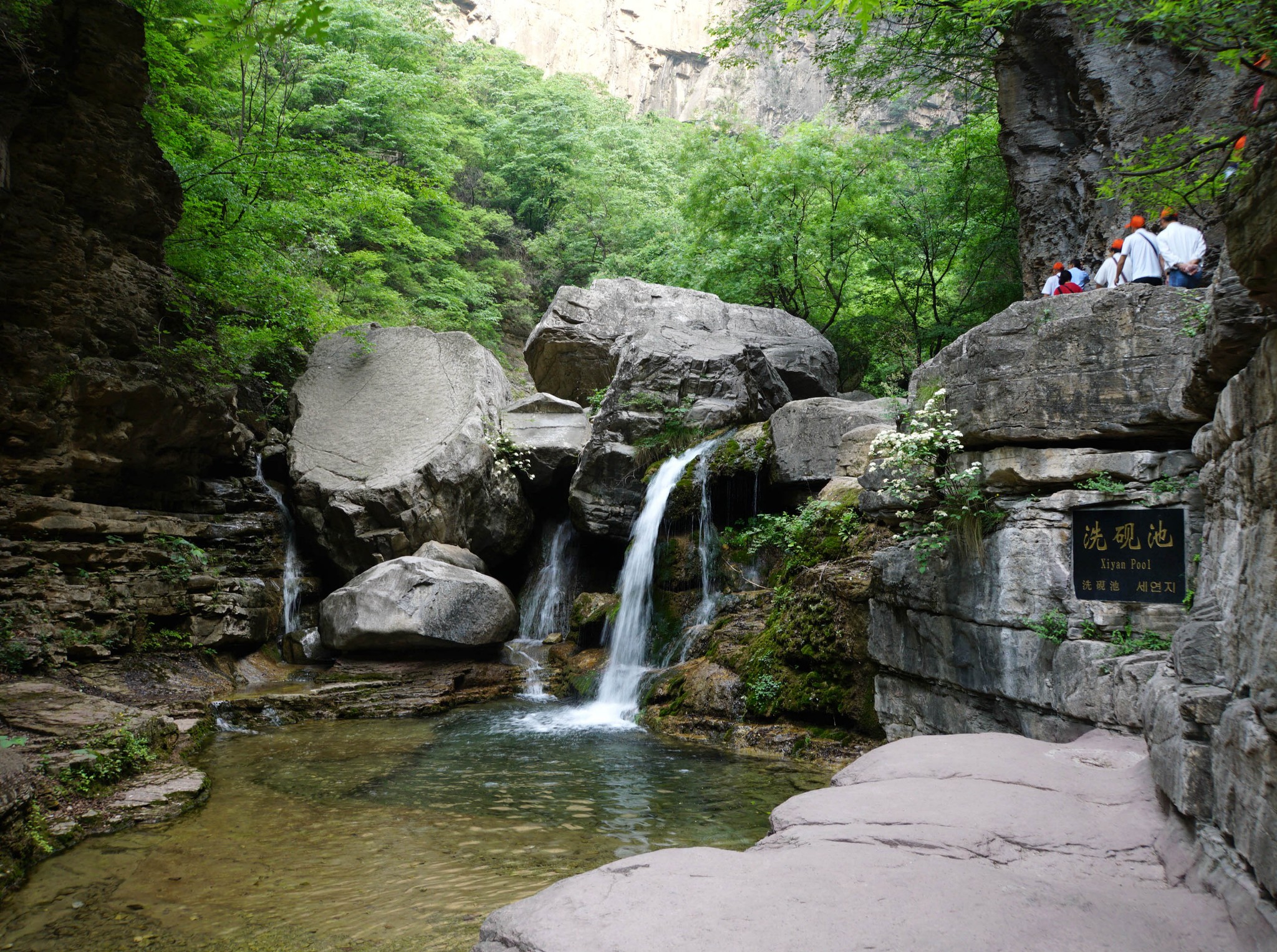 泉瀑峡洗砚池雨季这里或有水泉瀑峡泉瀑峡进入泉瀑峡泉瀑峡泉瀑峡走向