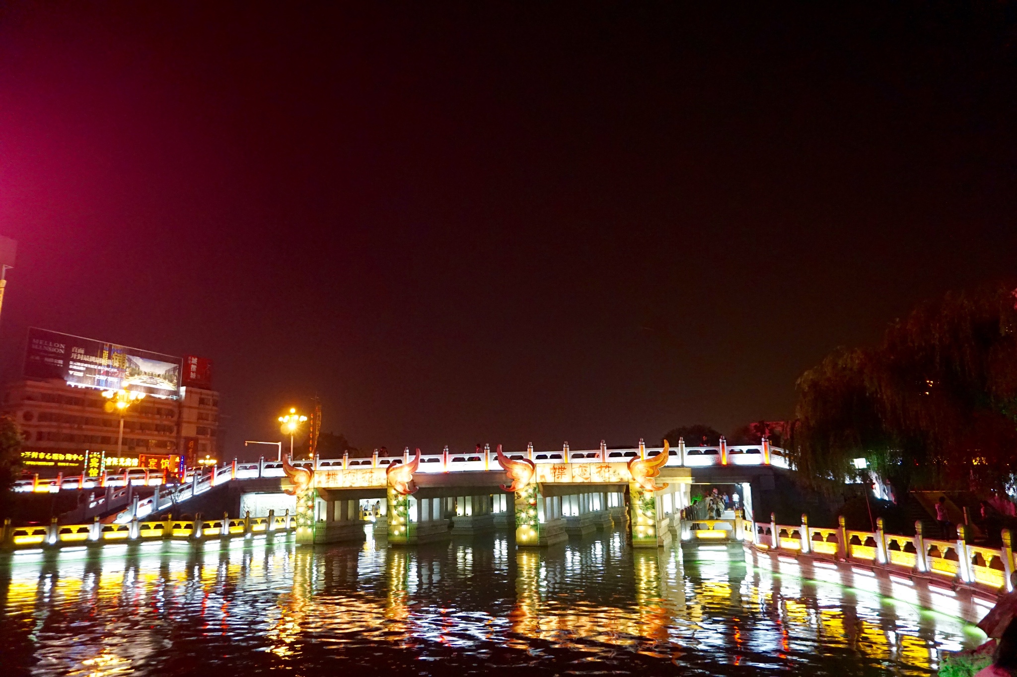 重庆的人口腹地增加_重庆夜景(2)