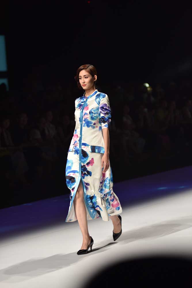 原创2015深圳服博会时装秀精选7组图