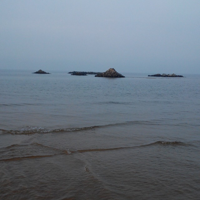 原來東戴河是近兩三年開發的渤海之畔旅遊地,位於遼寧葫蘆島市綏中縣