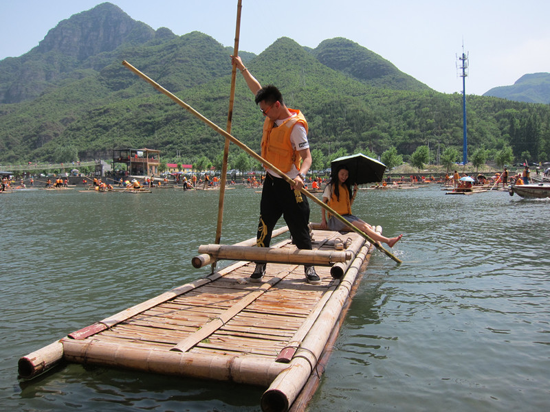 自如搭十渡漂流竹筏蹦極真人cs篝火孔明燈東湖港