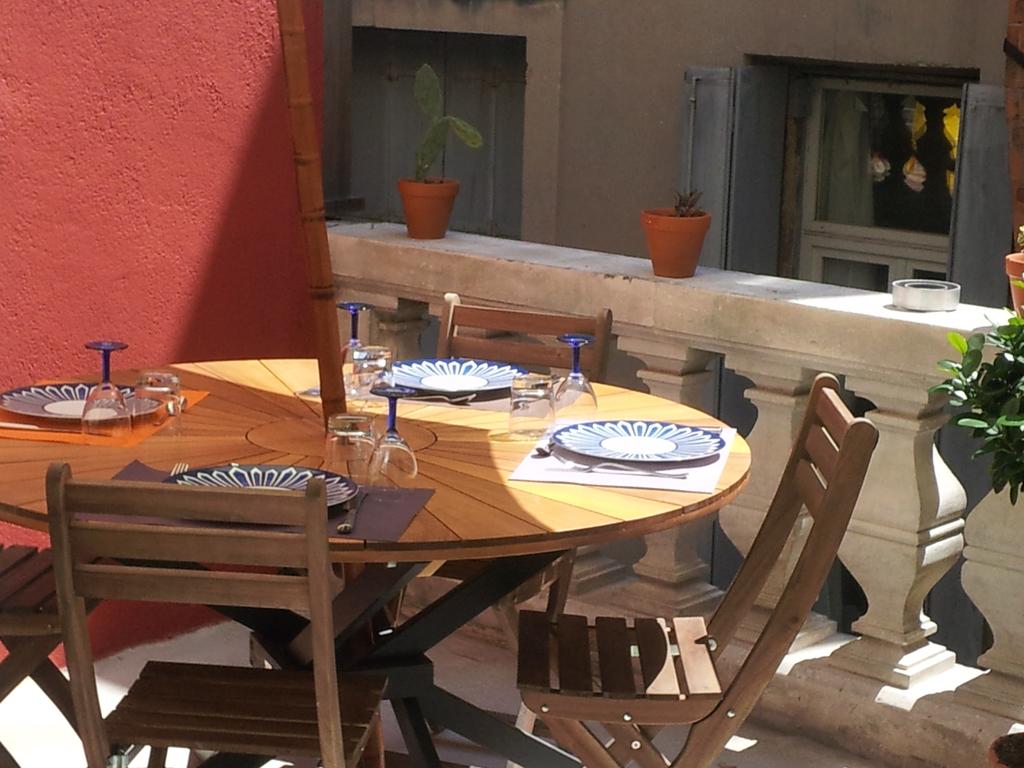 La Terrasse du Marché aux Fleurs(拉特雷赛杜马尔凯奥弗勒赫酒店) La Terrasse du Marché aux Fleurs