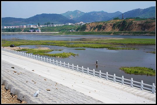 行程:綠江村日出 集安高句麗墓地 鴨綠江大橋 返回丹東住宿 第四天