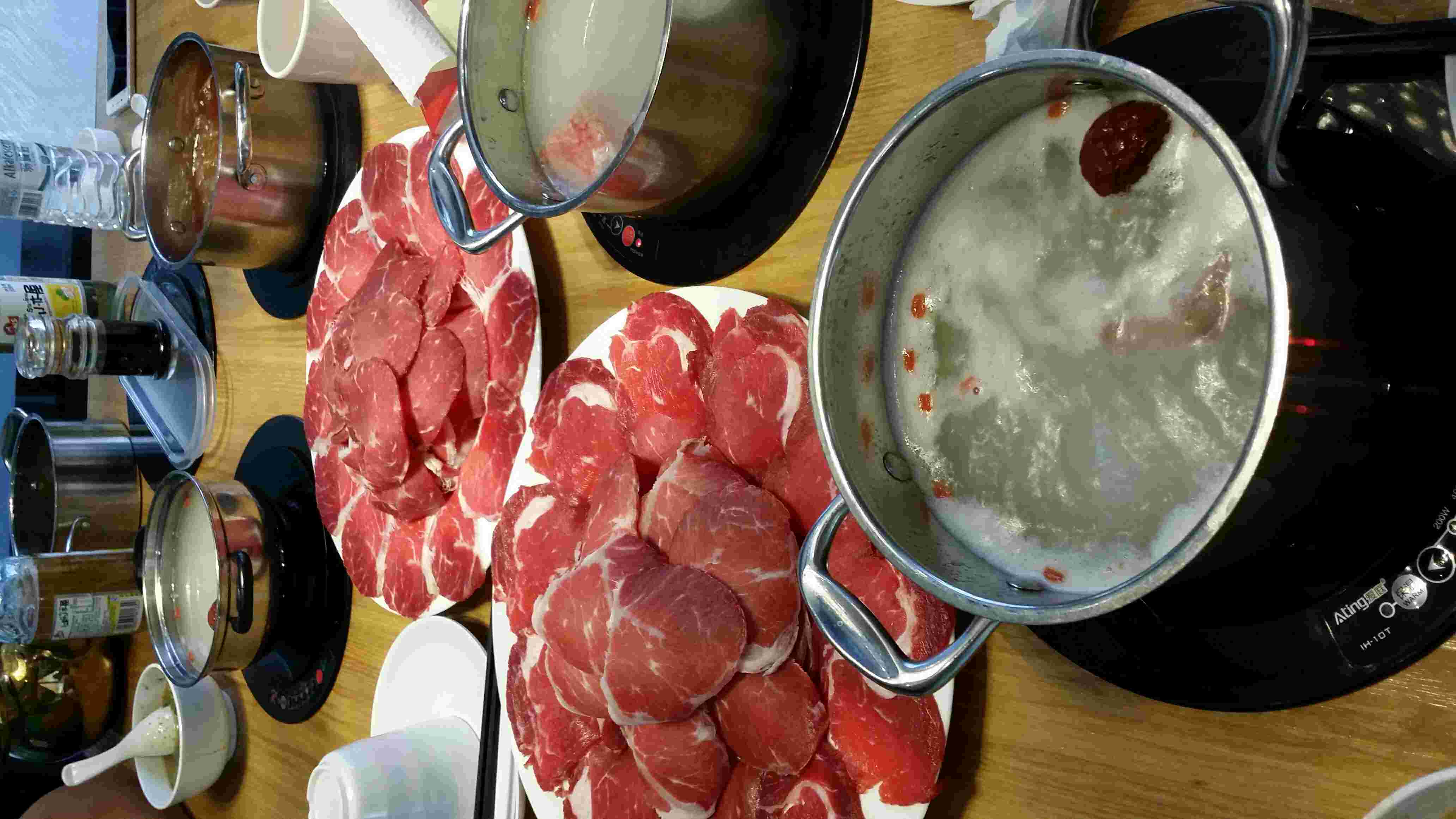 巴里坤美食-蒲类海火锅城