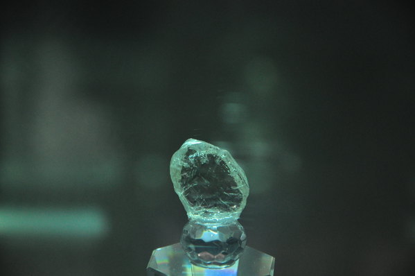 在房间里休息到2点半,然后乘2路车到火车站,下午3点30分k1450次列车