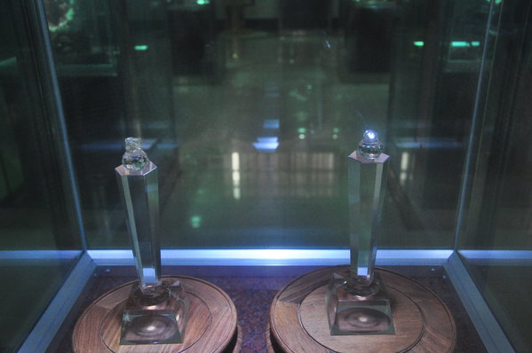 在房间里休息到2点半,然后乘2路车到火车站,下午3点30分k1450次列车