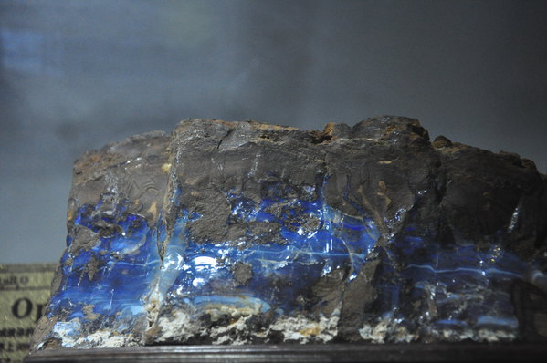 在房间里休息到2点半,然后乘2路车到火车站,下午3点30分k1450次列车