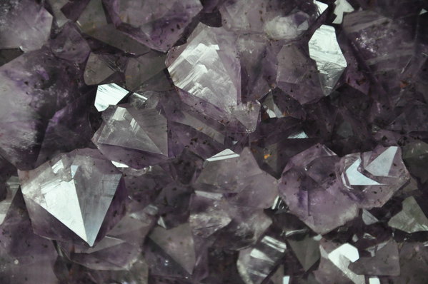 在房间里休息到2点半,然后乘2路车到火车站,下午3点30分k1450次列车