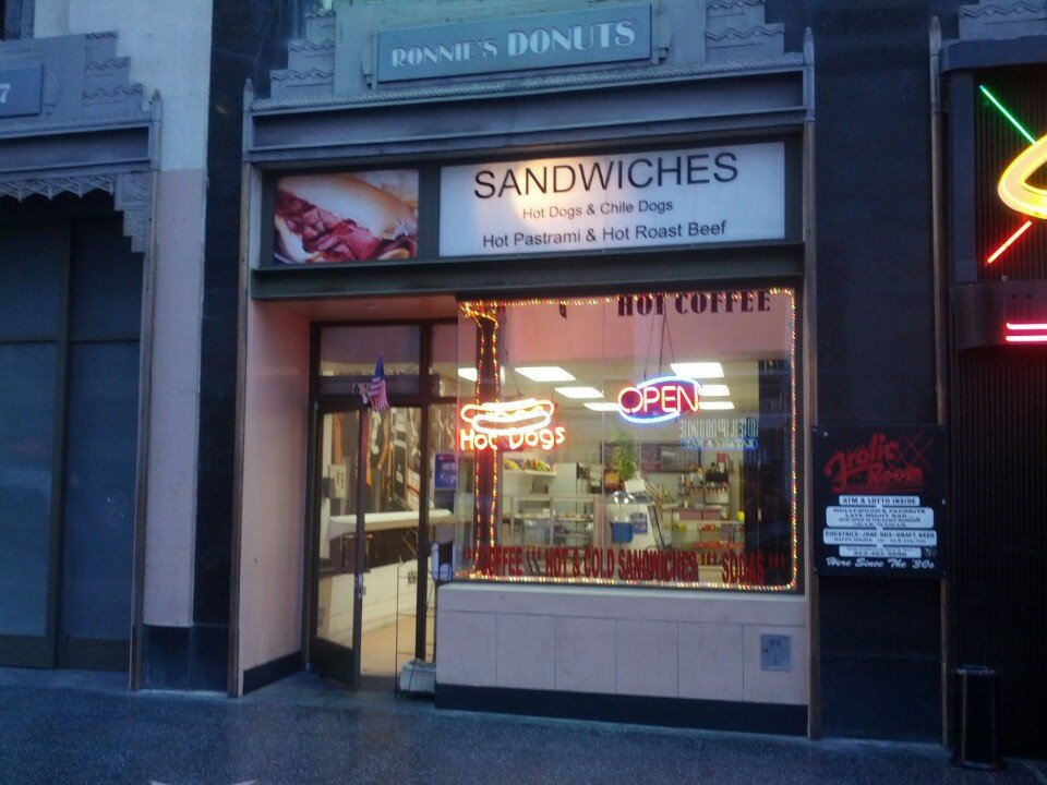 Ronnie's Donuts