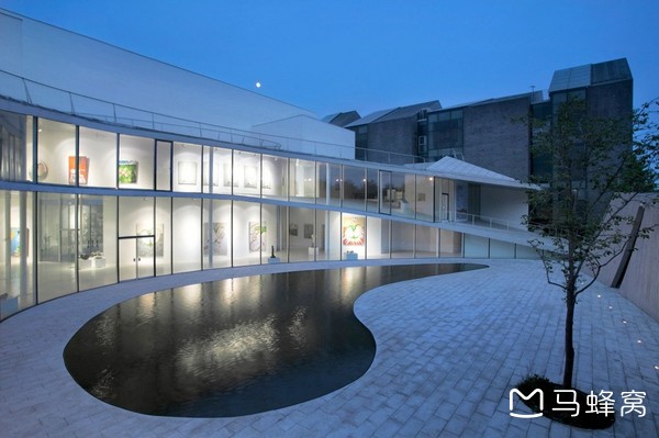 请问北京有什么地方有漂亮的白房子?