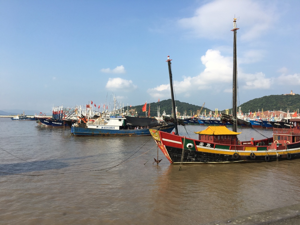 没事就去东极看看海