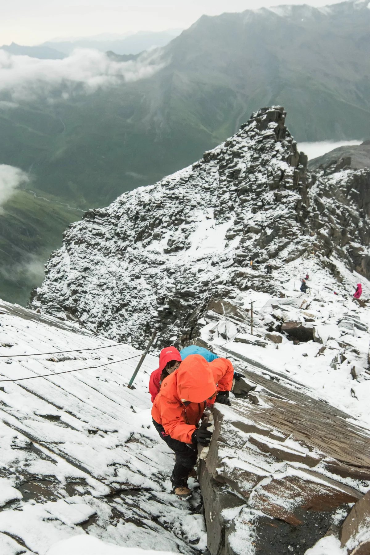 四姑娘山.二峰 背一把楊家槍衝頂