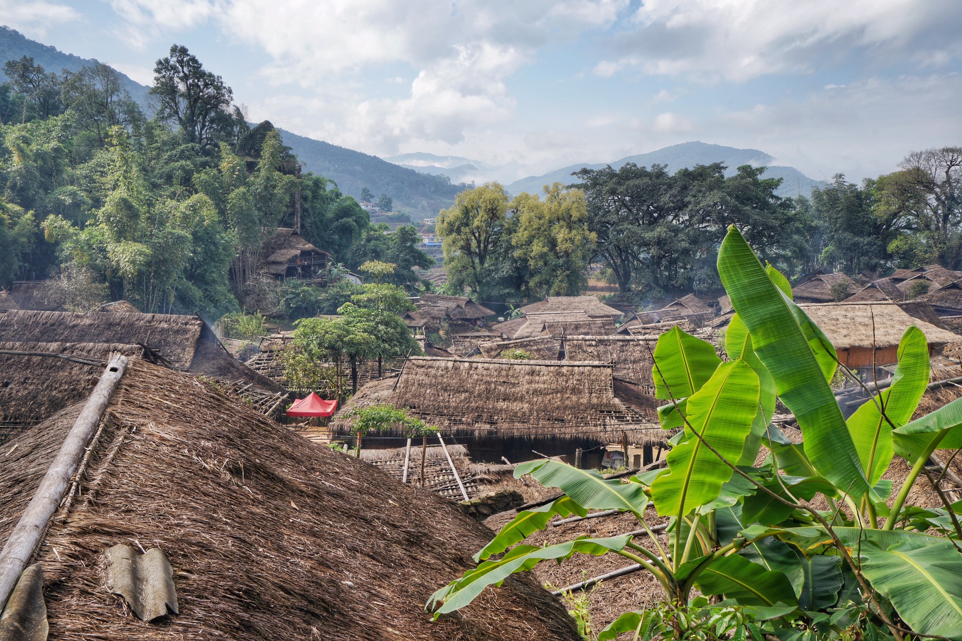 【翁丁】中国最后的原始部落，最完整的佤族文化