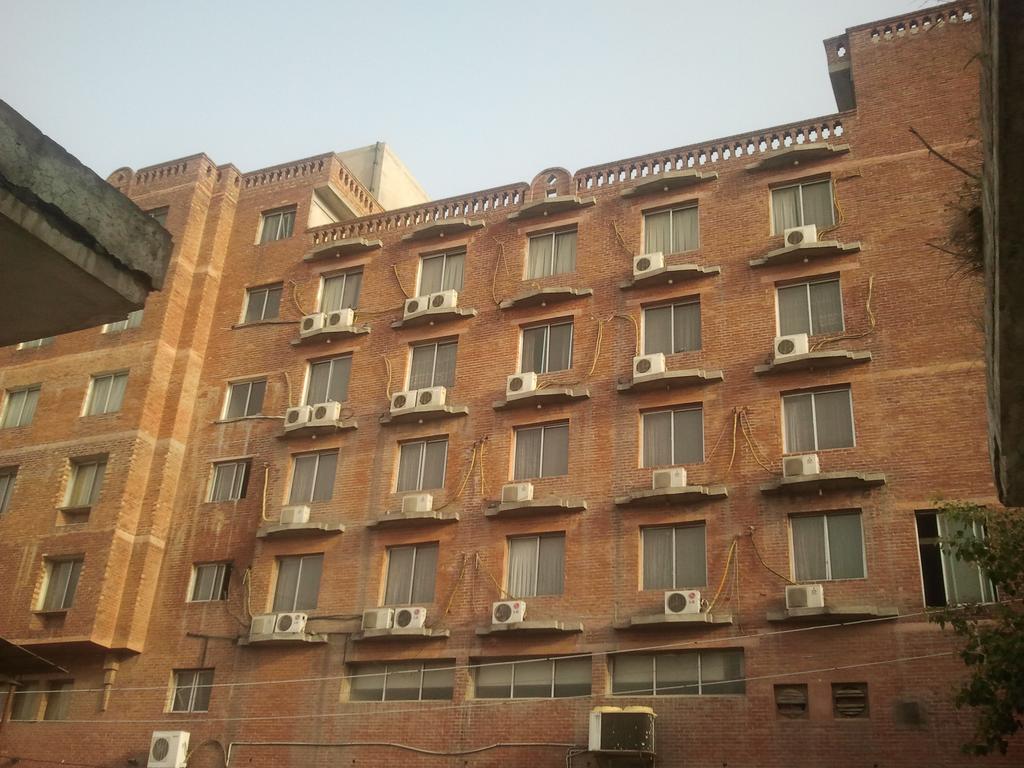 拉合尔卡尔顿塔酒店 Carlton Tower Hotel Lahore