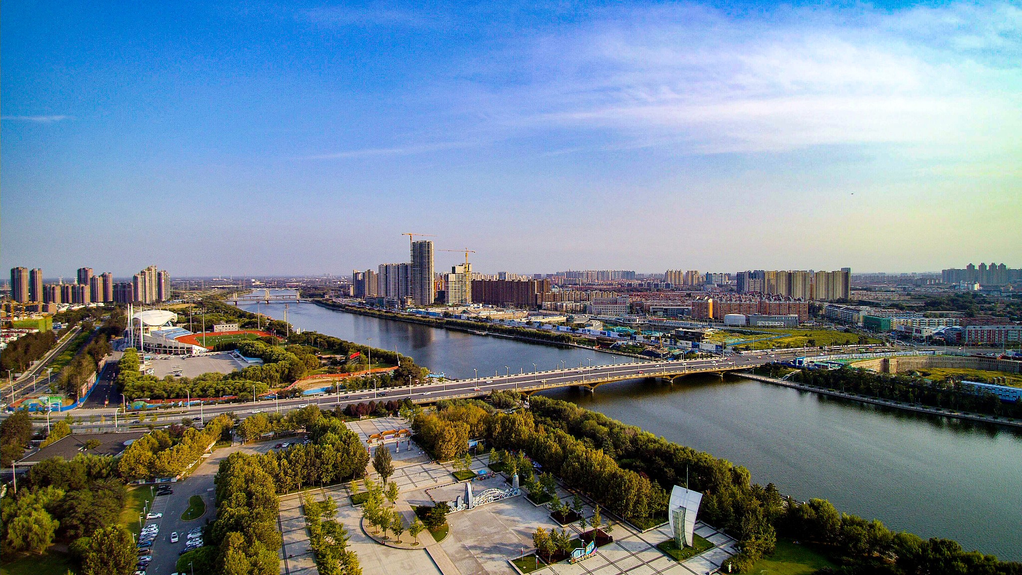 背着飞机去旅游:通州运河文化广场