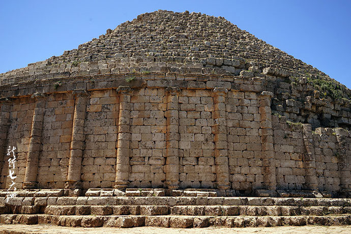 阿尔及利亚埃及艳后之女塞勒涅公主的巨石大墓