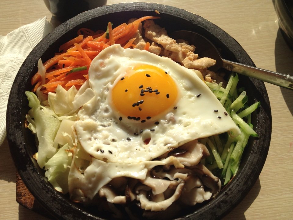 文登美食-美石记石锅拌饭