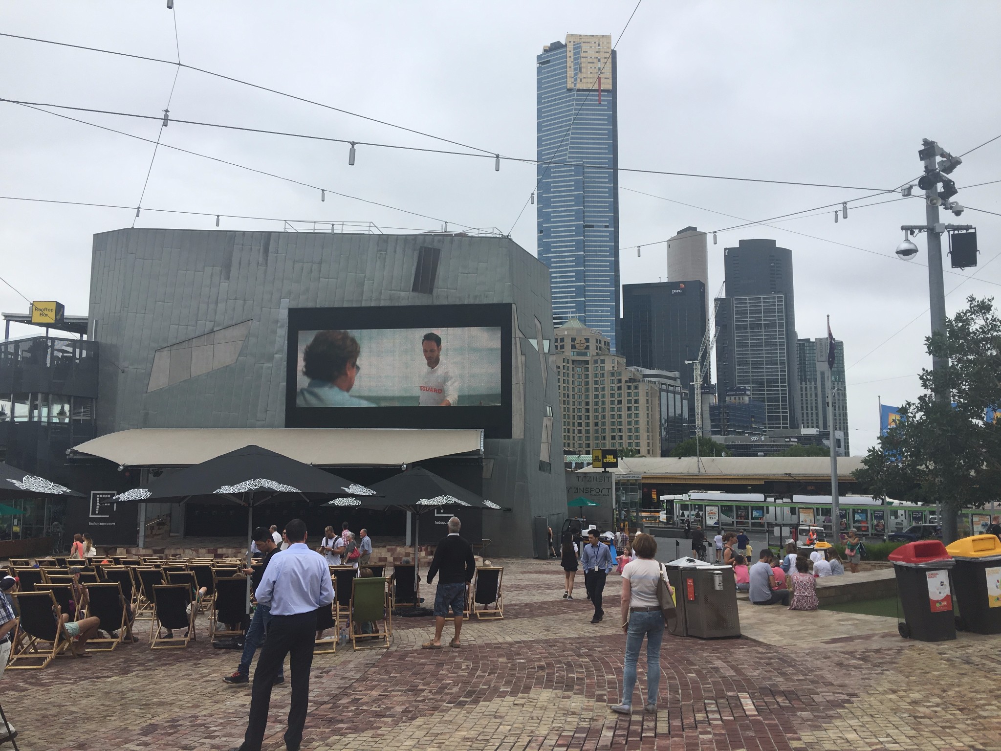 木子子在墨尔本沿着亚拉河走走停停之一