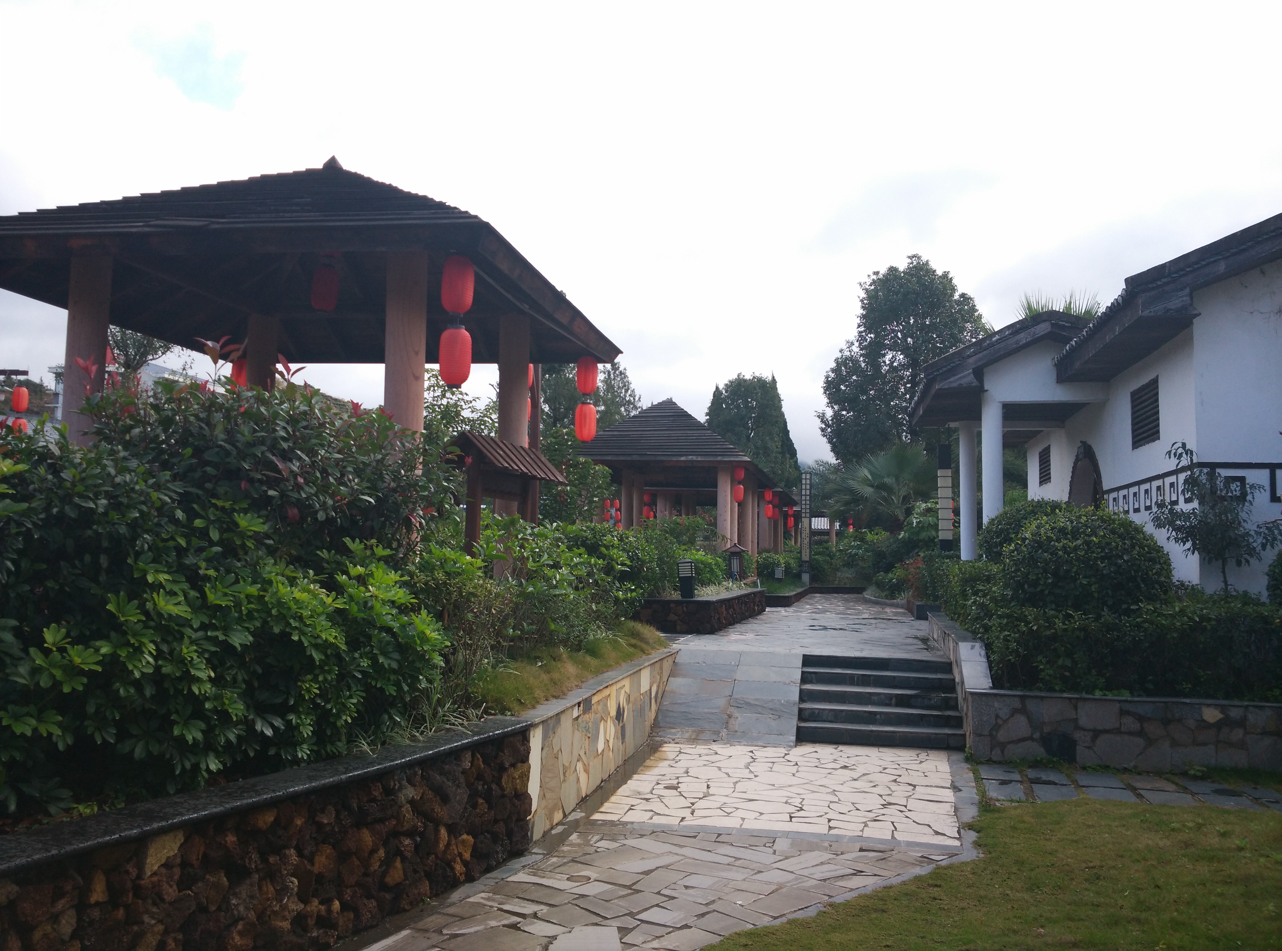 精选自驾游 江西安远三百山热泉河酒店一晚住宿(含双早 双人温泉)