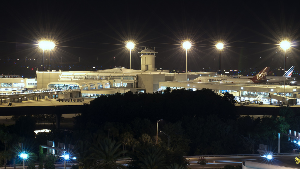 美国奥兰多国际机场至奥兰多市区单程接机服务市区范围内不限公里数