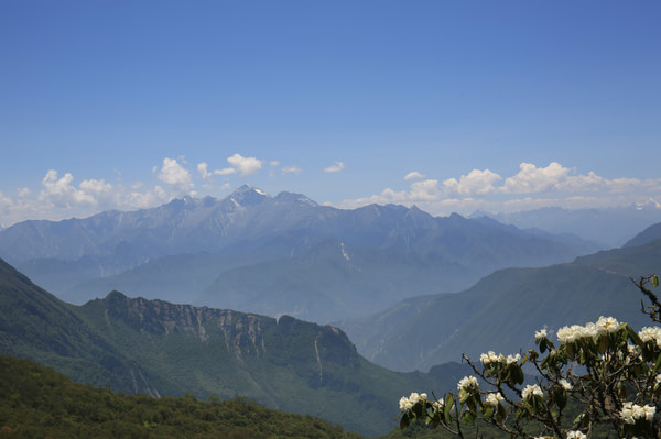 茂县九顶山狮子王峰