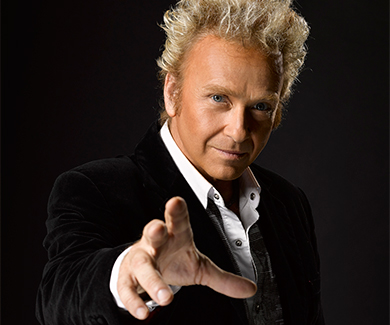 置身300座位的主剧院,驻场大师franz harary专为魔幻间而设的最新魔术