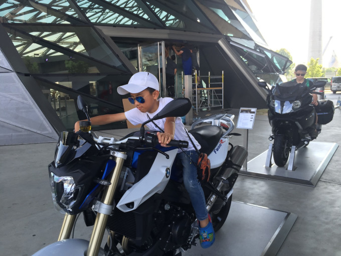 赛车游戏视频大全儿童玩 wKgBs1Z80eaAX0V9AAmDnmpbxTA60.jpeg?imageView2%2F2%2Fw%2F680%2Fq%2F90%7CimageMogr2%2Fstrip%2Fquality%2F90