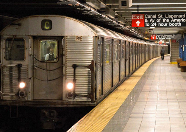 纽约地铁C线图片