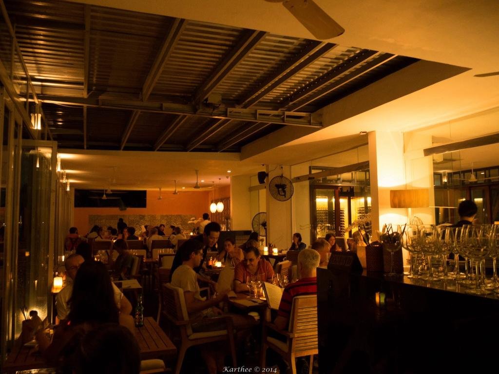 胡志明市美食-TheDeckSaigon