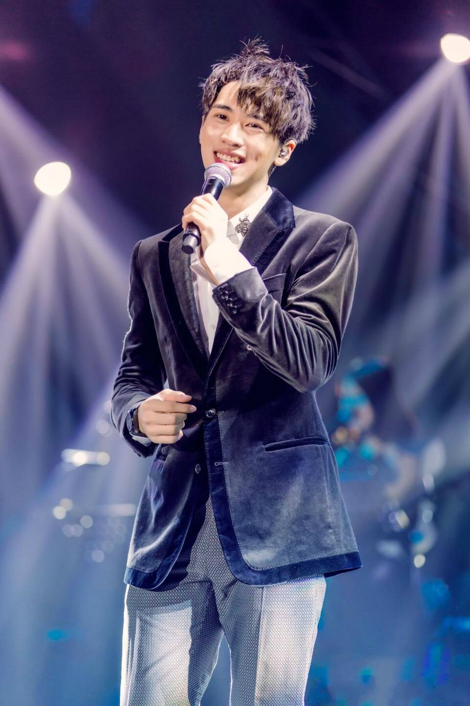 盛夏光年记许啾啾813上海演唱会